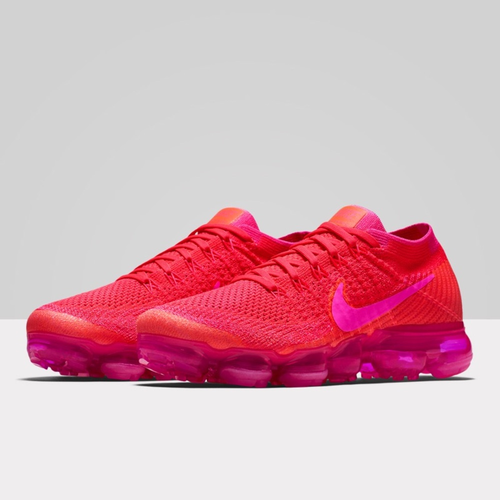 *RARE* Women’s Nike Vapormax Flyknit - Picture 3 of 4